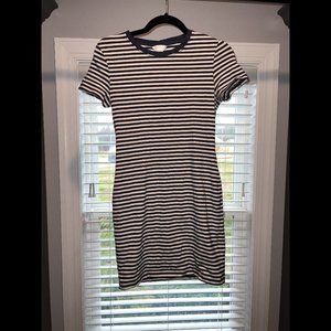 Short-sleeve Dress